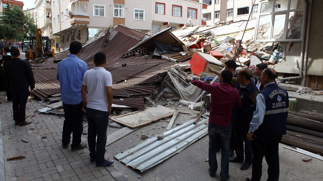 Bahçelievler'de çöken bina