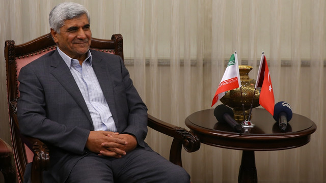 Bakan Yılmaz, İranlı Bakan Farhadi ile görüştü