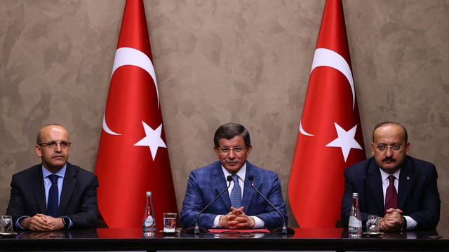 Başbakan Davutoğlu Bosna Hersek'e gitti