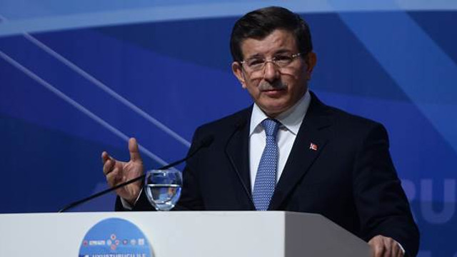 Davutoğlu canlı yayında konuşuyor