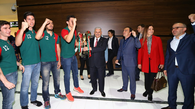 Başbakan Yıldırım, İzmir'e geldi