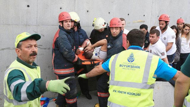 Bayrampaşada zincirleme trafik kazası: 1 yaralı
