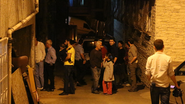 Beyoğlu'nda toprak kayması