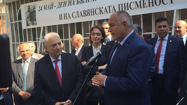 Bulgaristan Başbakanı Borisov'dan kilise ziyareti