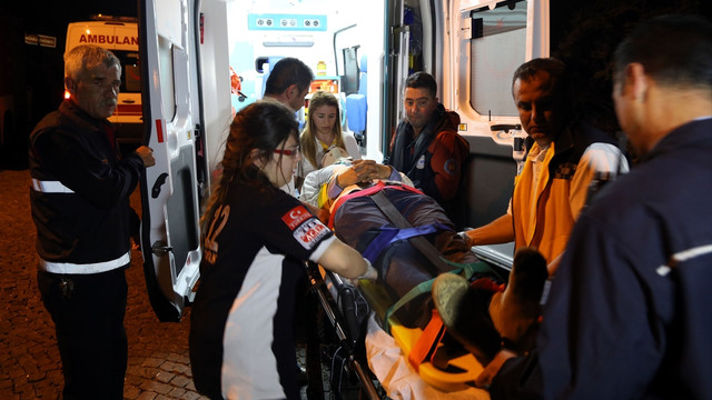 Bursada dereye düşen 4 kişi kurtarıldı