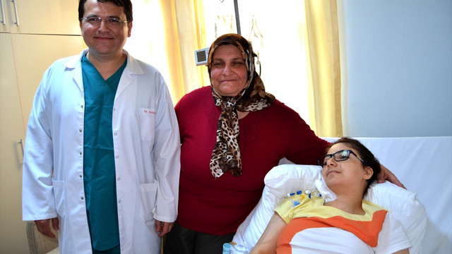 Çanakkale'de işitme engelli kadına böbrek nakli