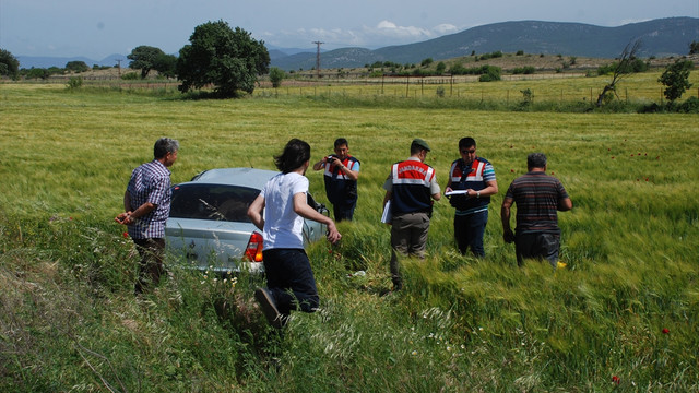 Çanakkale'de otomobil devrildi: 1 ölü, 3 yaralı