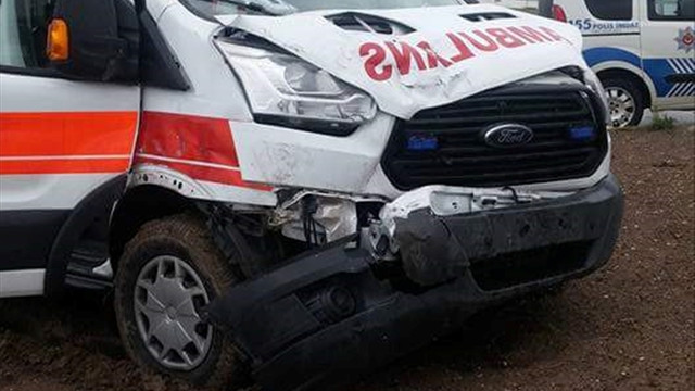 Çorum'da trafik kazaları: 1 ölü, 7 yaralı