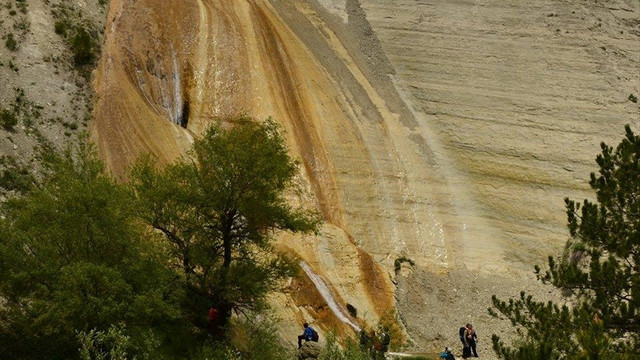 Denizli'deki Su Uçan Şelalesine keşif gezisi