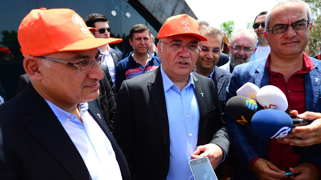 Ekonomi Bakanı Elitaş Antalyada