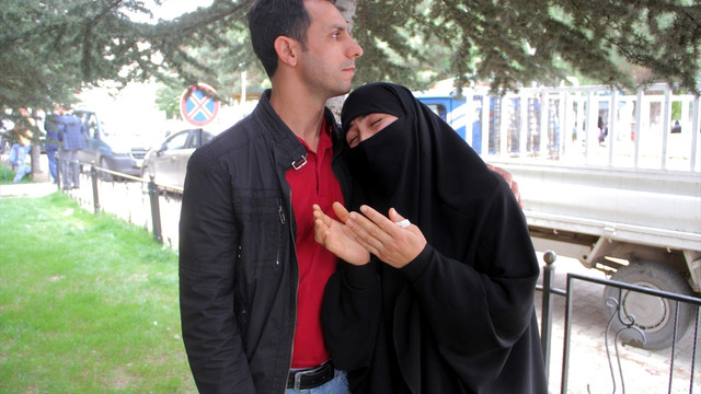 Elazığda servis beklerken silahla yaralanan 2 çocuğun tedavisi sürüyor