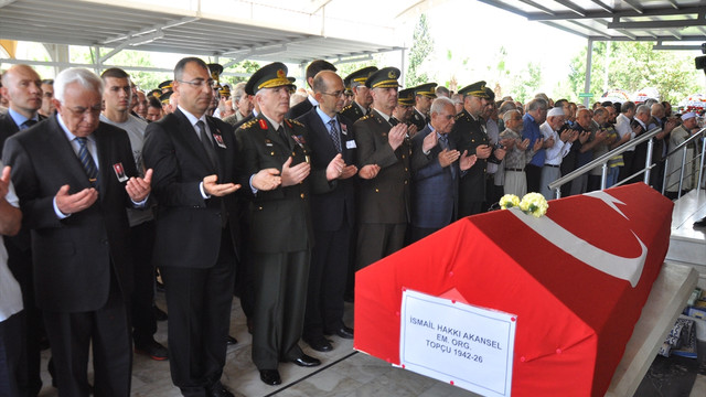 Emekli Orgeneral Akansel'e cenaze töreni