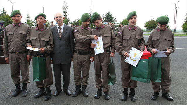 Engellilerin bir günlük askerlik heyecanı