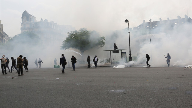 Fransa'da grev ve protesto dalgası