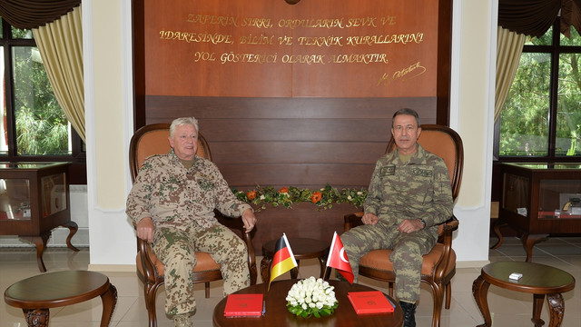 Genelkurmay Başkanı Orgeneral Akar, Alman mevkidaşı Wieker ile görüştü