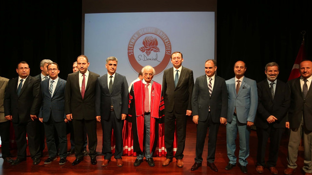 İslam bilim tarihçisi Sezgin'e fahri doktora payesi