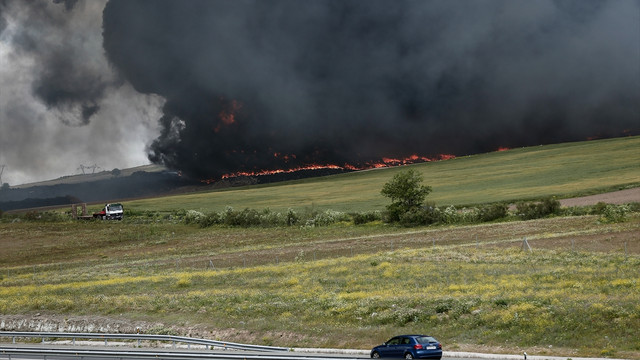 İspanya'da lastik mezarlığında yangın