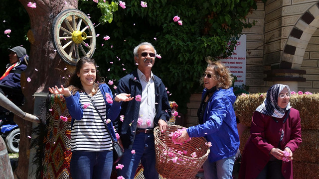 Isparta'da 2. Güneykent Gül ve Hasat Festivali