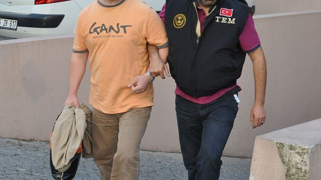 İzmir'deki FETÖ/PDY operasyonu