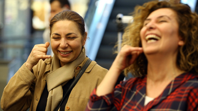 Kahkaha yogasıyla stres attılar