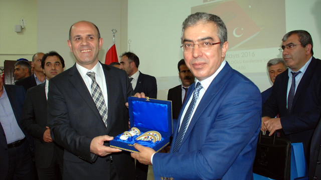 Kars'ta Yeni Anayasa ve Başkanlık Sistemi Konferansı