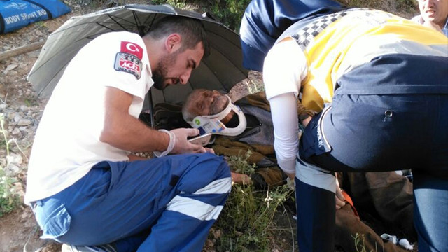 Kayalıklardan düşen kişi öldü