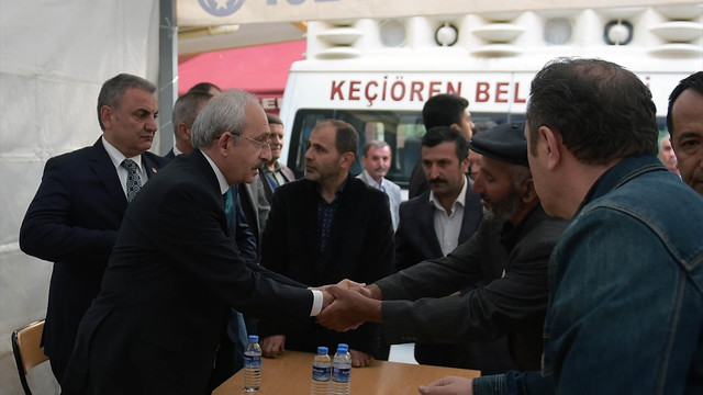 Kılıçdaroğlu'ndan şehit başçavuşun ailesine taziye ziyareti