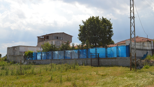 Kırklarelide çalıntı otomobilleri bağ evinde parçalayan zanlı yakalandı