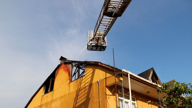 Kocaeli'de ev yangını