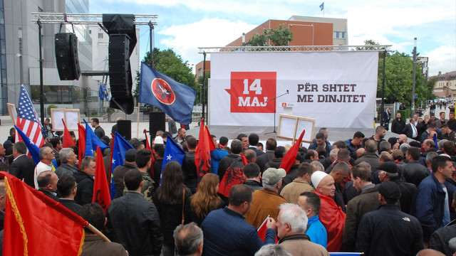 Kosova'da hükümet karşıtı protesto