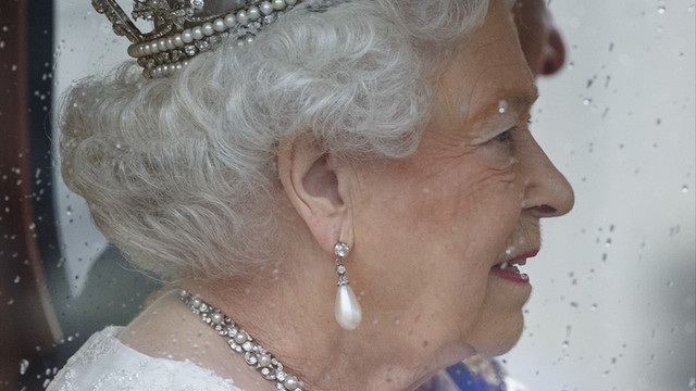 Kraliçe 2. Elizabeth yeni yasama yılını açtı