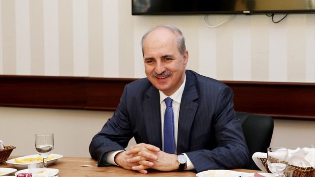 Kurtulmuş, gazetecilerle bir araya geldi