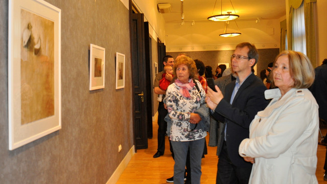 Macar Müslüman ressam Beatrix'den resim sergisi