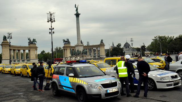 Macaristan'da Uber protestosu