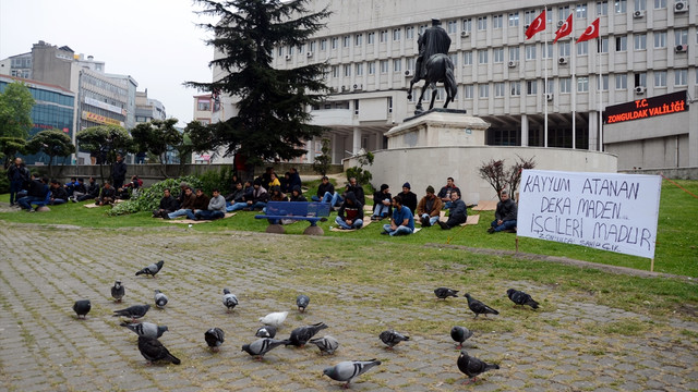 Maden işçilerinden maaş eylemi