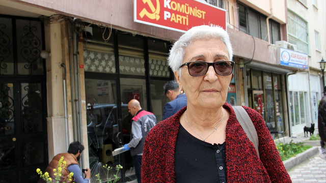 Manisa'da TKP binasının camları kırıldı