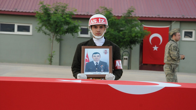 Mardin'de şehit asker için tören