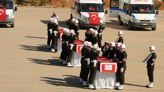 Mardinde şehit askerler için tören düzenlendi