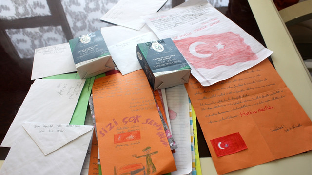 Mehmetçik'e fındık ve hurmayla moral desteği