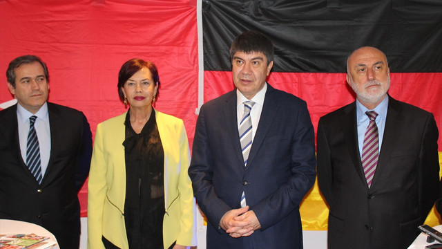 Menderes Türel’den gurbetçilere Antalya’da tatil çağrısı