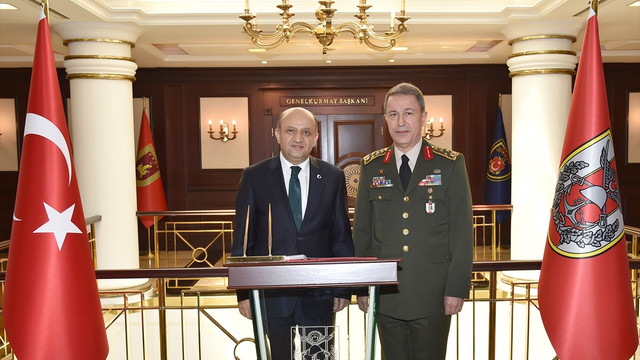 Milli Savunma Bakanı Işık'tan Orgeneral Akar'a ziyaret