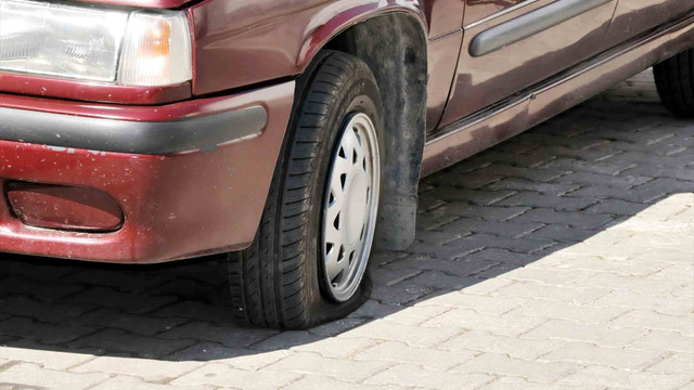 Muğla'da 17 aracın lastikleri kesildi
