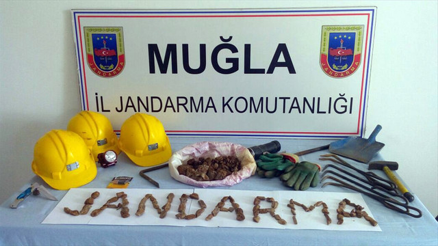 Muğlada 2 kilo diaspor taşı ele geçirildi