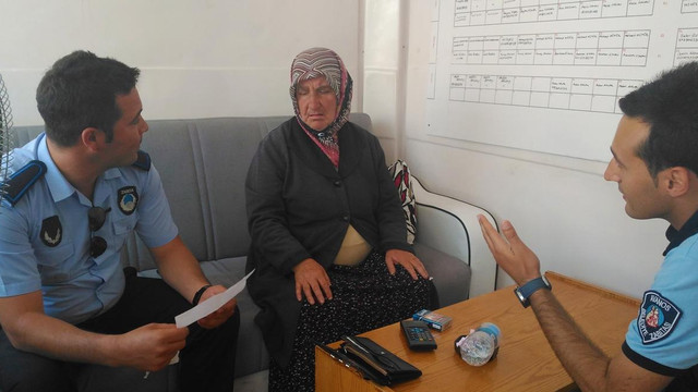 Nevşehirde emekli kadın dilenci yakalandı