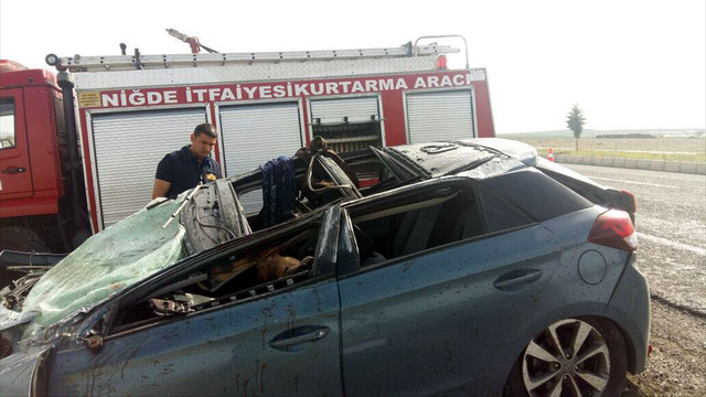 Niğdede otomobil devrildi : 1 ölü