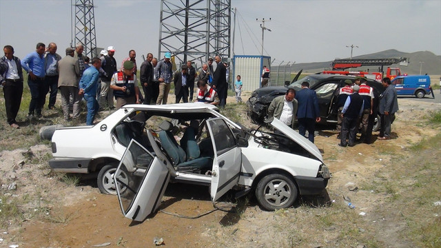 Niğdede trafik kazası: 3 ölü 3 yaralı