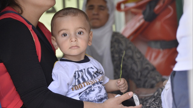 Nusaybin'de hasta kadın ve çocuğa yardım eli
