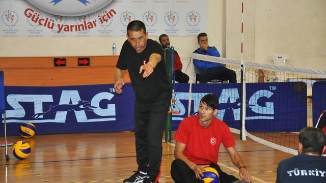 Oturarak Voleybol Milli Takımı'nda hazırlıklar sürüyor