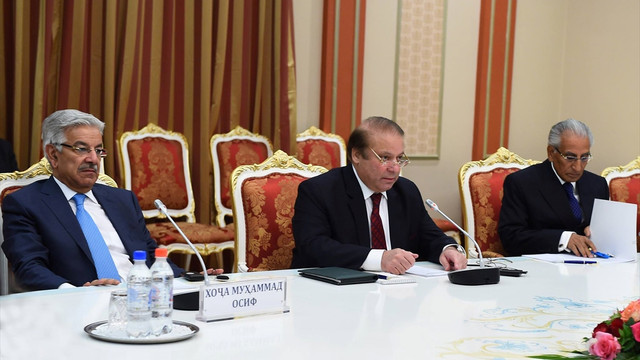 Pakistan Başbakanı Şerif Tacikistan'da