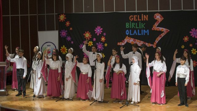 Peygamber sevgisi engel tanımadı